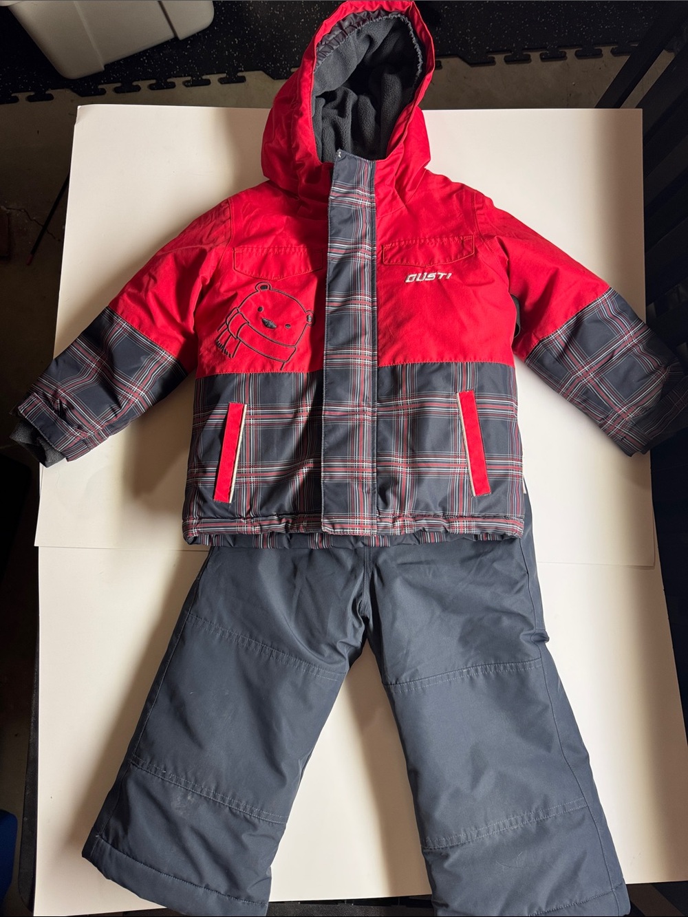 Gusti Kids Jacket and Snowpant Set Black Gray with Red Trim Size 3T